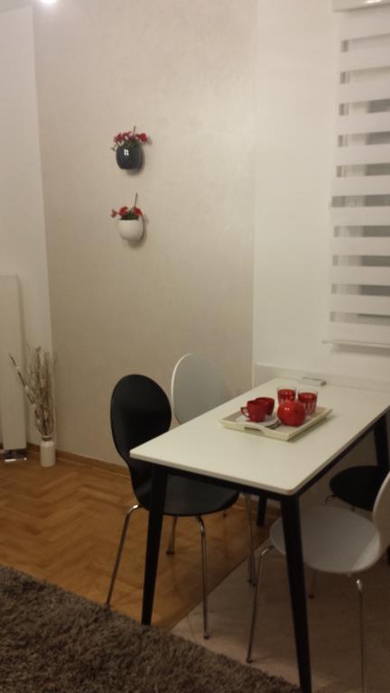 Apartment Fini Tivat Ngoại thất bức ảnh